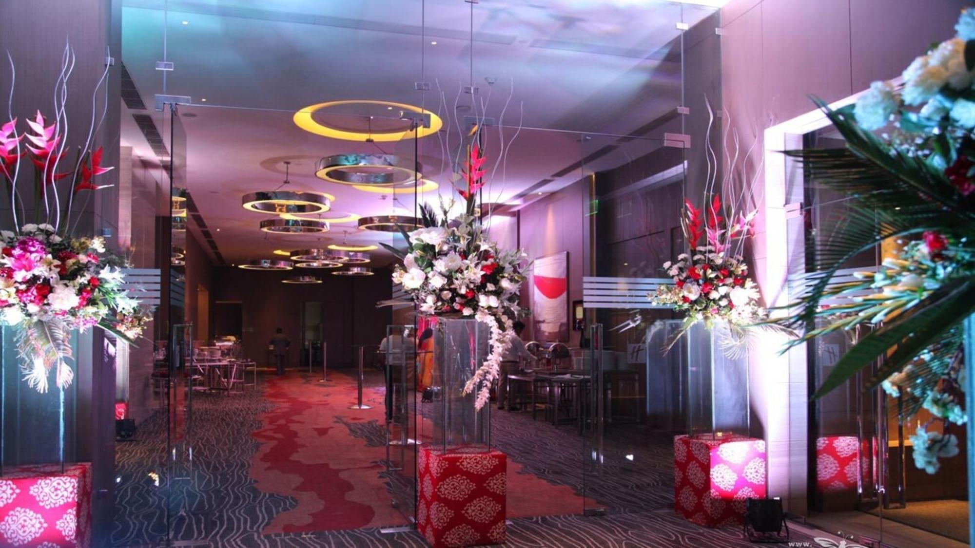 Holiday Inn New Delhi Aerocity By Ihg Ngoại thất bức ảnh The lobby of the hotel