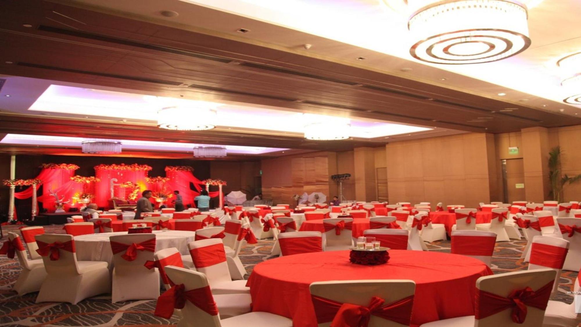 Holiday Inn New Delhi Aerocity By Ihg Ngoại thất bức ảnh A wedding reception in India
